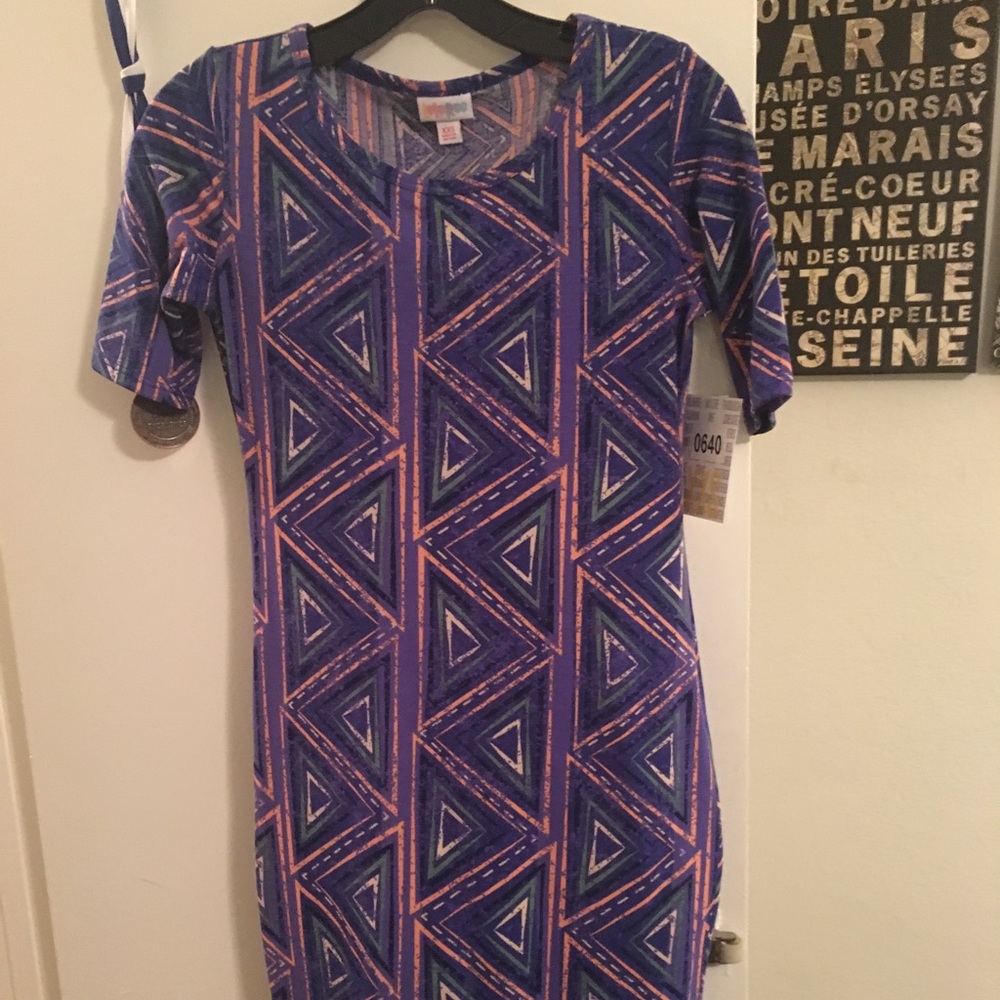 Julia xxs lularoe